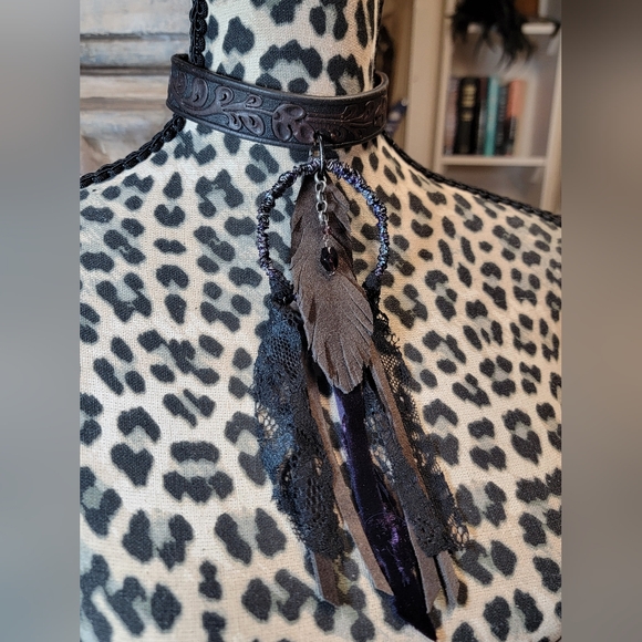 Vamp Designs Jewelry - Bohemian Hippie Tooled Leather Choker Necklace With Suede Feather & Amethyst